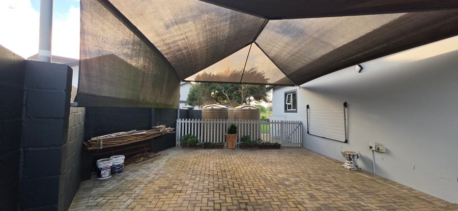 4 Bedroom Property for Sale in Country Club Western Cape